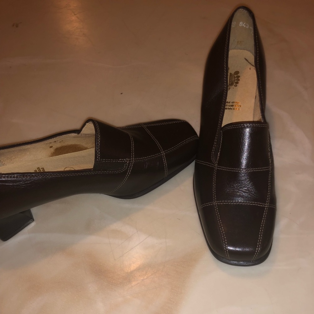 Spring Step Shoes - Picture 3 of 4